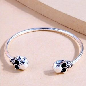 💀💀Skull Cuff💀💀